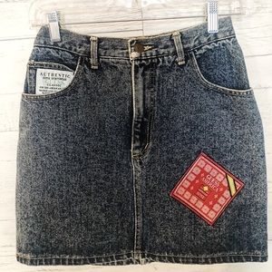 Vintage guess denim skirt